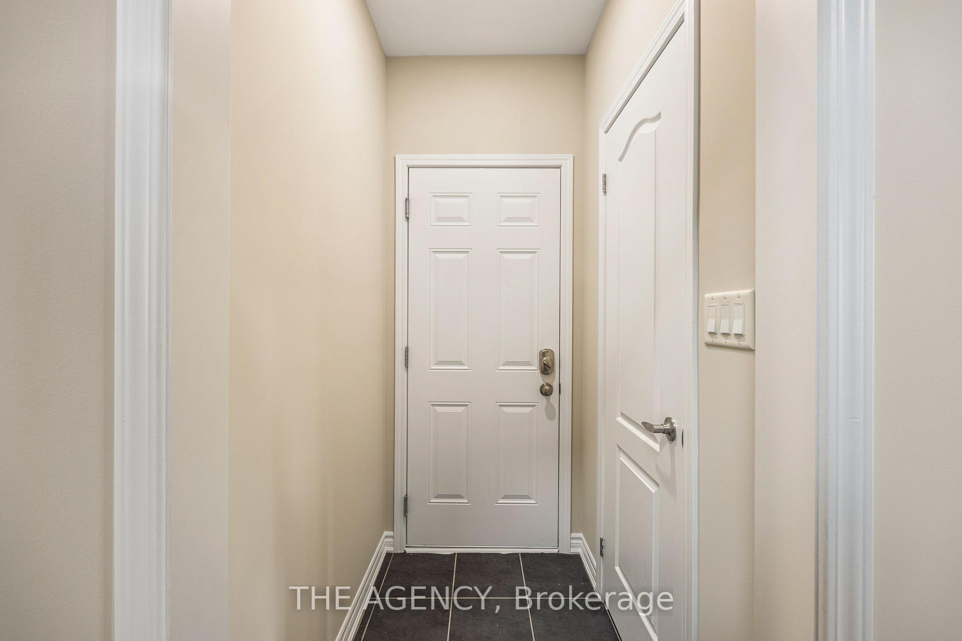Photo 8 of 163 Payne Crescent, Aurora, Rural Aurora — HOMEH