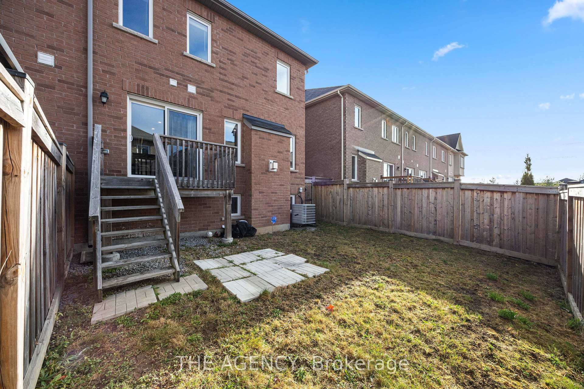 Photo 36 of 163 Payne Crescent, Aurora, Rural Aurora — HOMEH