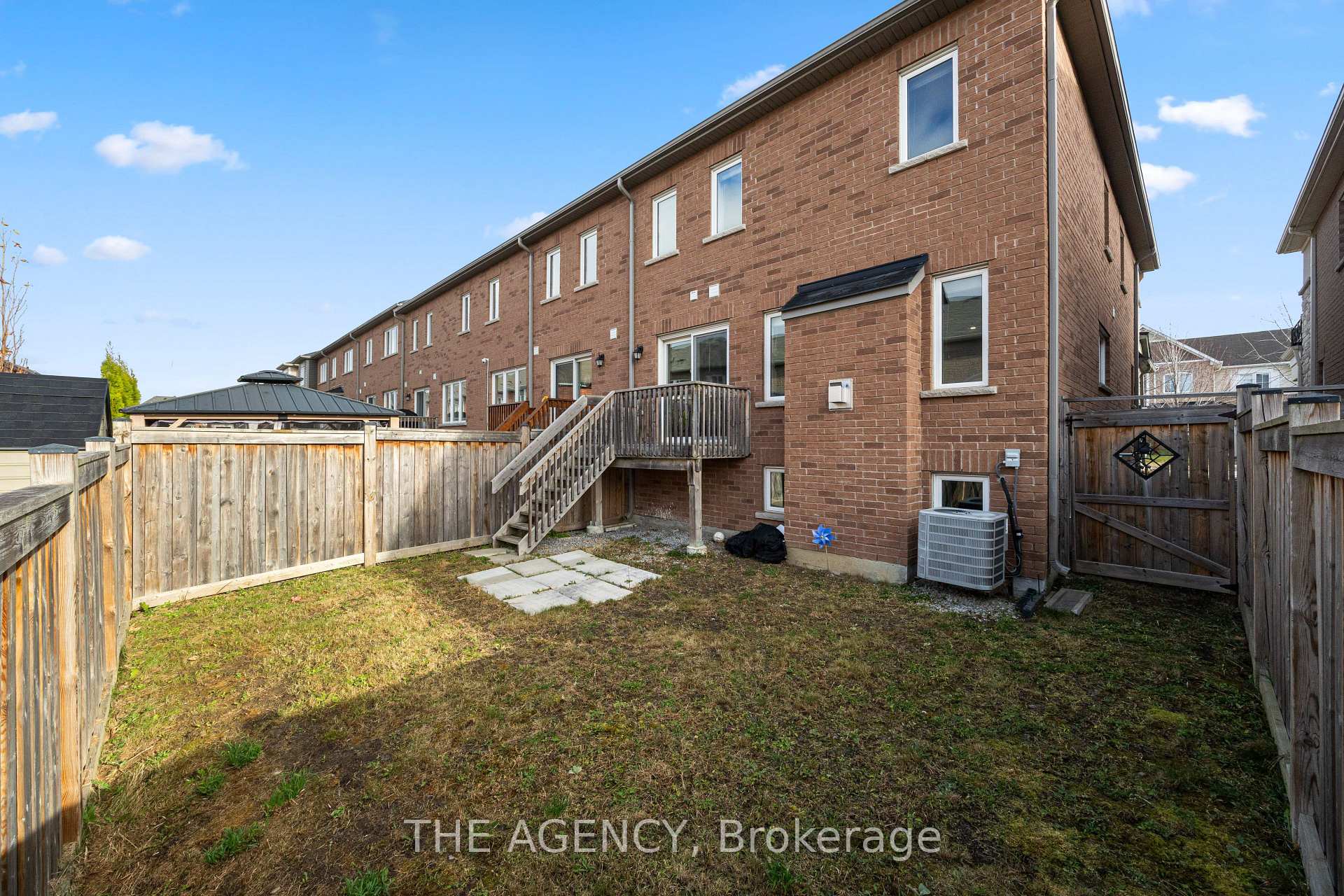 Photo 37 of 163 Payne Crescent, Aurora, Rural Aurora — HOMEH