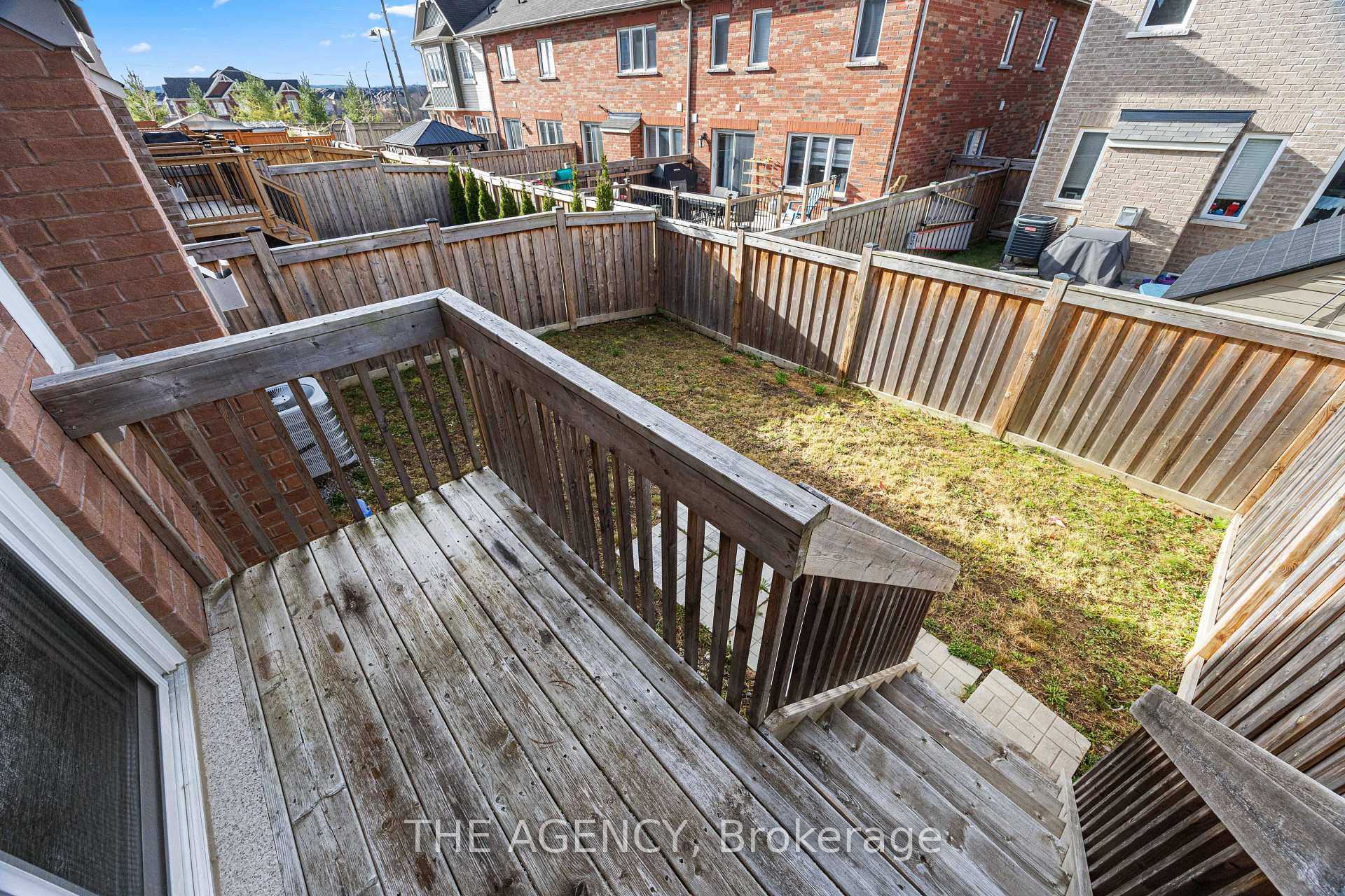 Photo 38 of 163 Payne Crescent, Aurora, Rural Aurora — HOMEH
