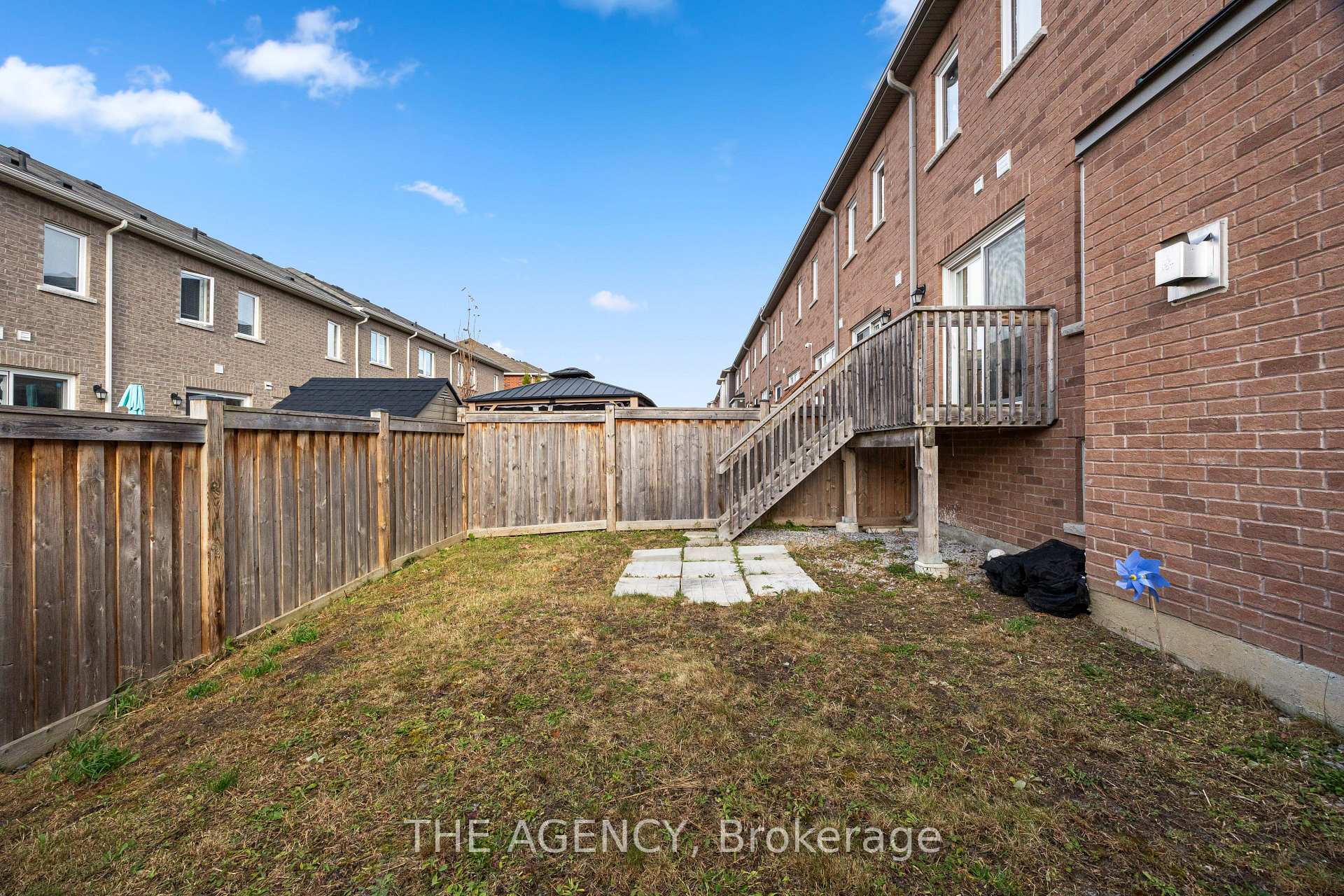 Photo 39 of 163 Payne Crescent, Aurora, Rural Aurora — HOMEH