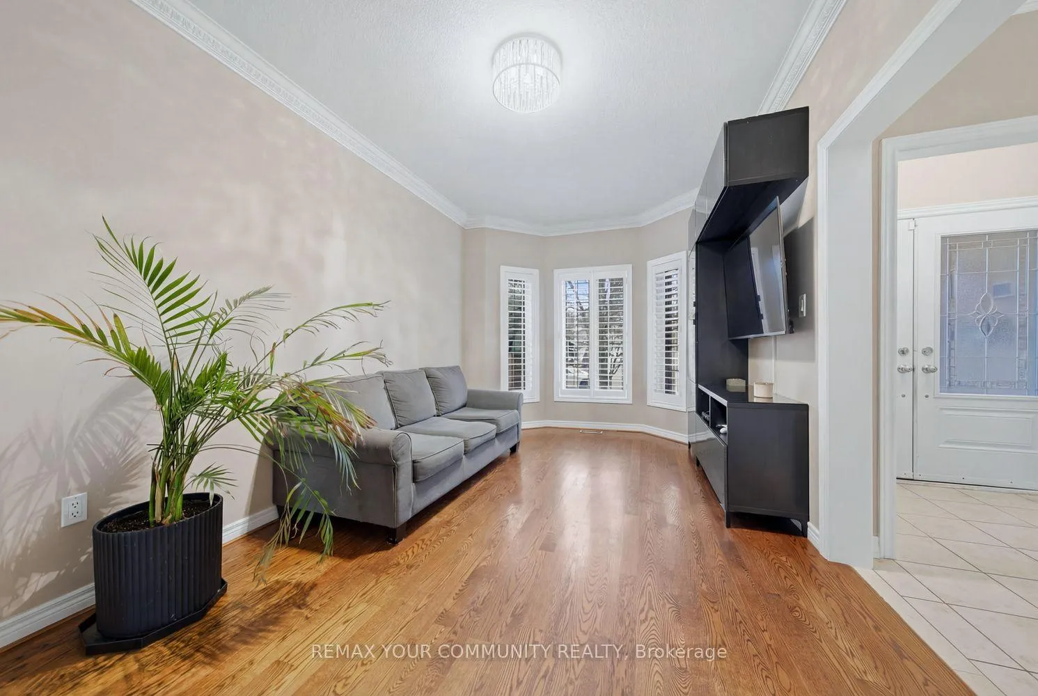 Photo 7 of 405 Searles Court, Mississauga, Hurontario — HOMEH