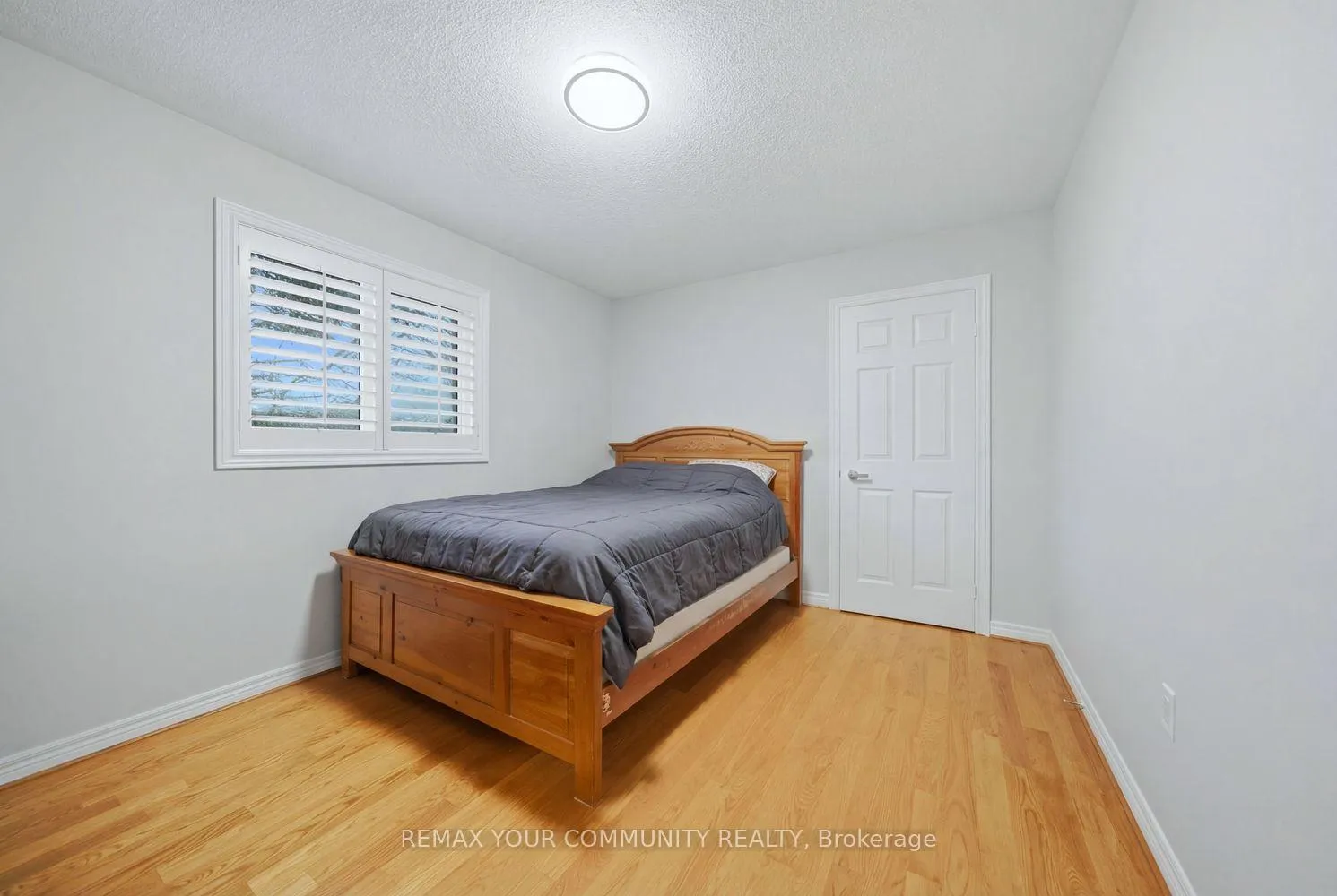 Photo 26 of 405 Searles Court, Mississauga, Hurontario — HOMEH