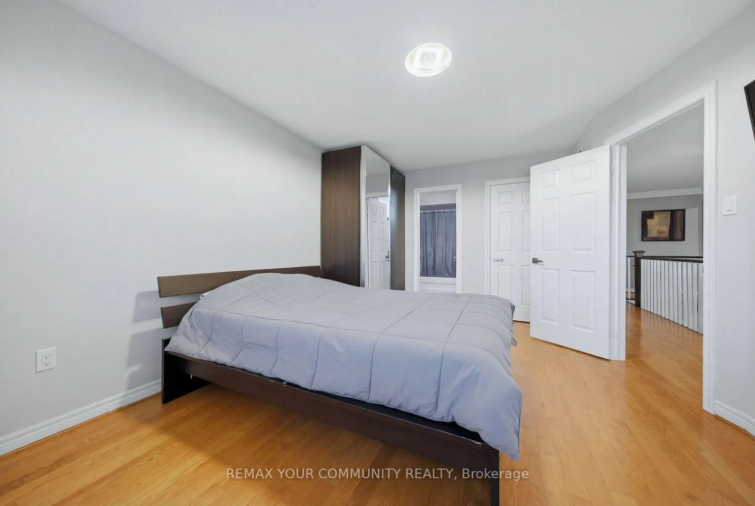 Photo 29 of 405 Searles Court, Mississauga, Hurontario — HOMEH