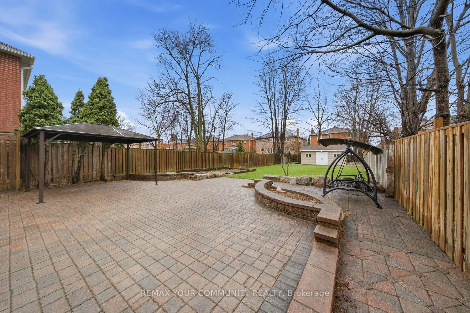 Photo 41 of 405 Searles Court, Mississauga, Hurontario — HOMEH