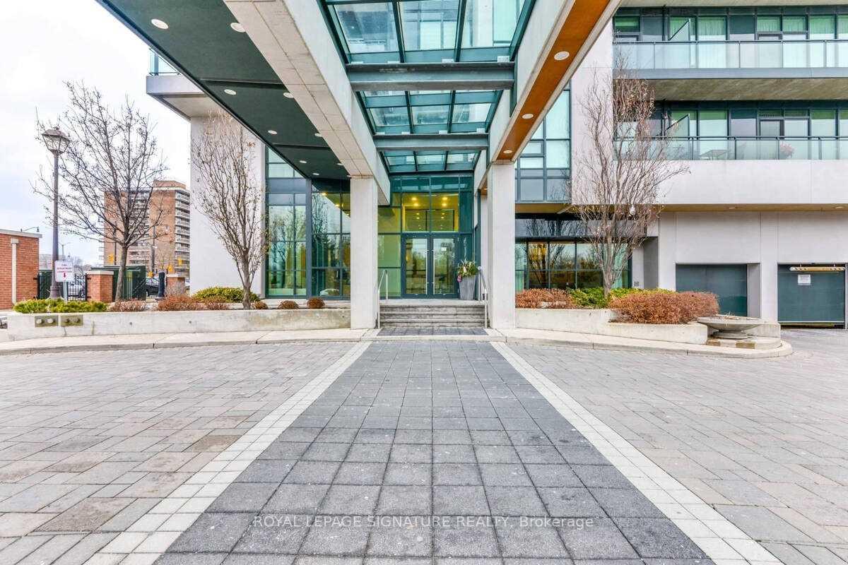 Photo 4 of Unit 601, 100 John Street, Brampton, Downtown Brampton — HOMEH