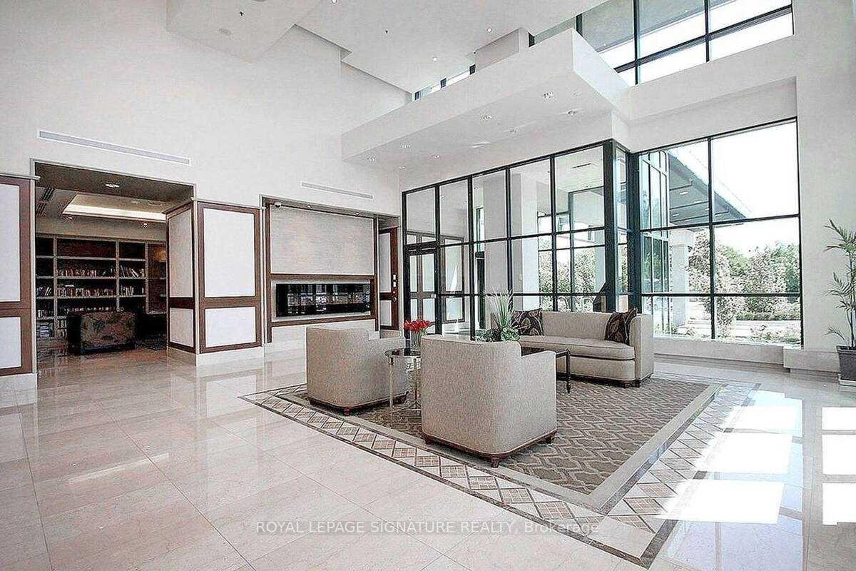 Photo 5 of Unit 601, 100 John Street, Brampton, Downtown Brampton — HOMEH