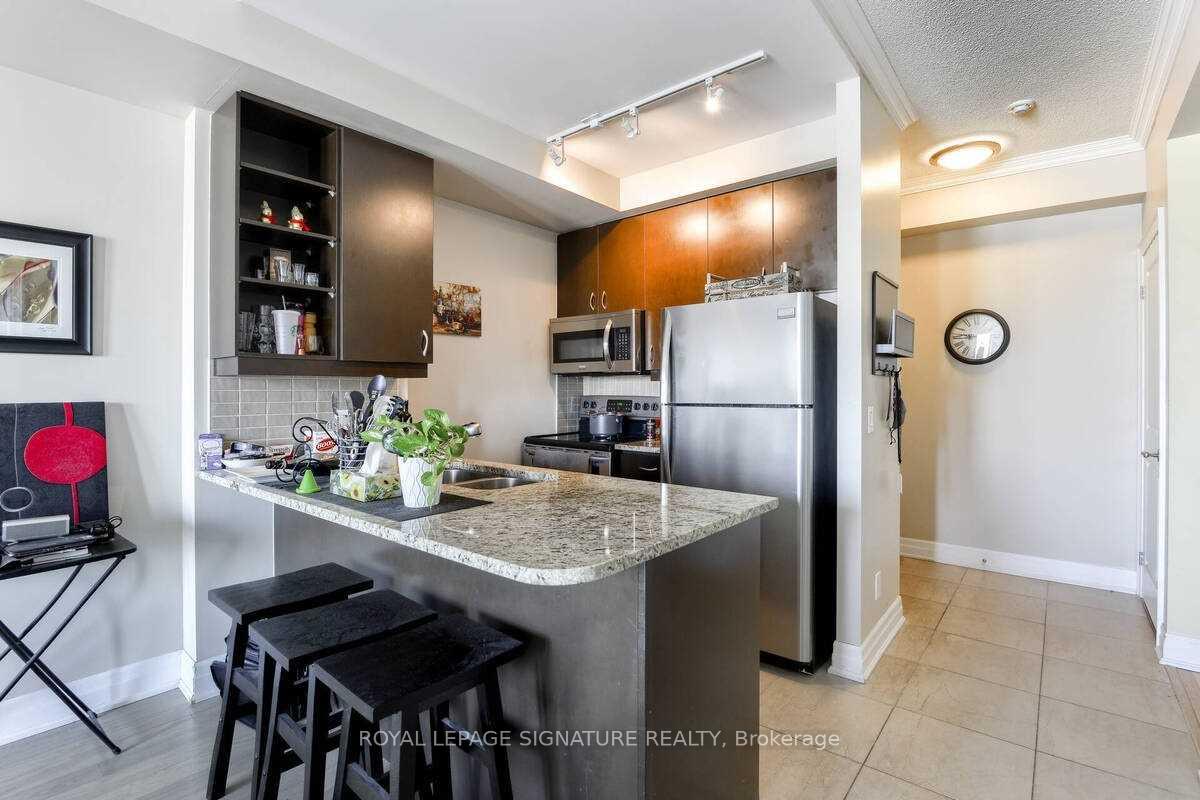Photo 15 of Unit 601, 100 John Street, Brampton, Downtown Brampton — HOMEH