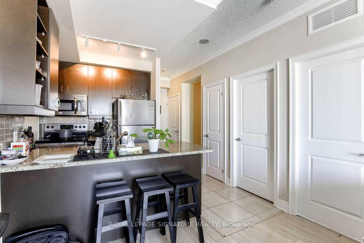 Photo 16 of Unit 601, 100 John Street, Brampton, Downtown Brampton — HOMEH