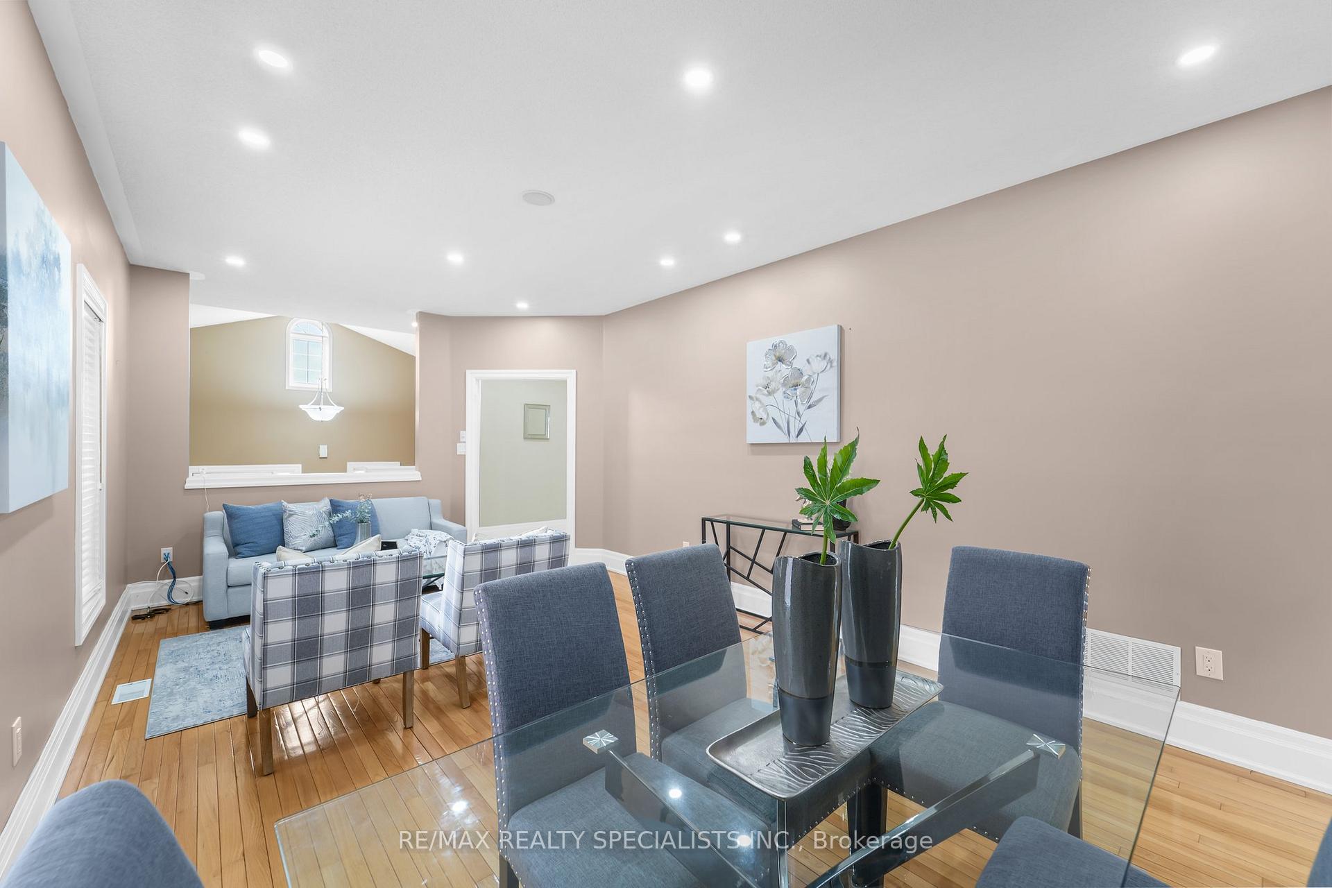 Photo 12 of 73 Baybrook Road, Brampton, Snelgrove — HOMEH