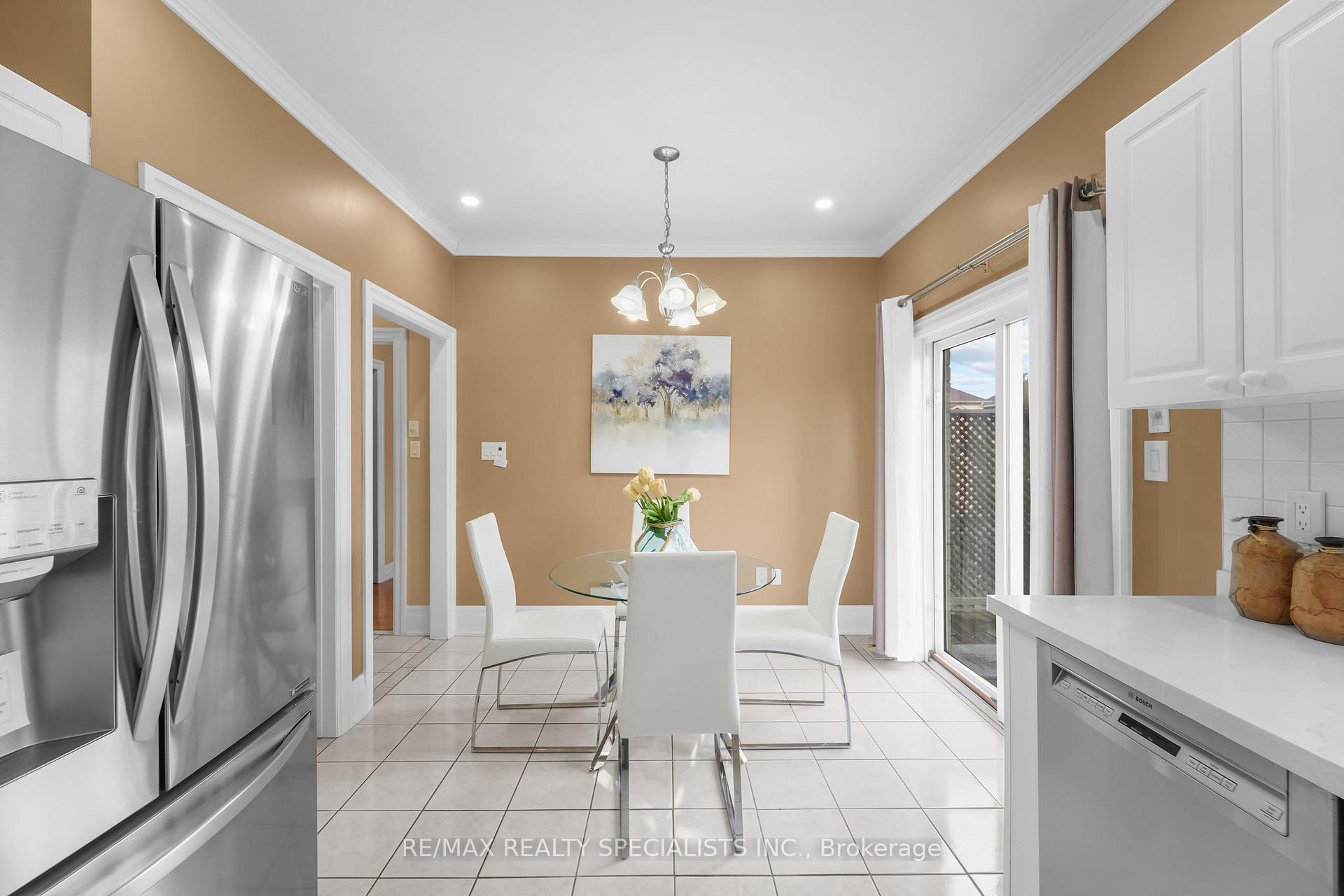 Photo 18 of 73 Baybrook Road, Brampton, Snelgrove — HOMEH