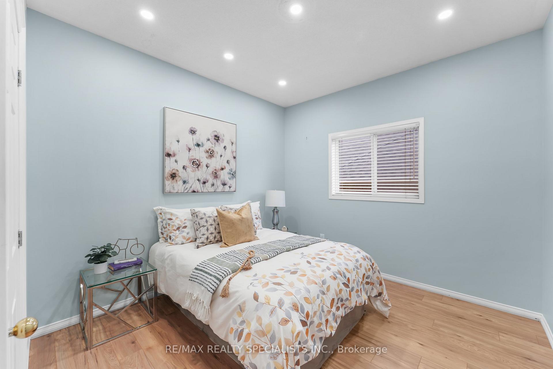 Photo 24 of 73 Baybrook Road, Brampton, Snelgrove — HOMEH
