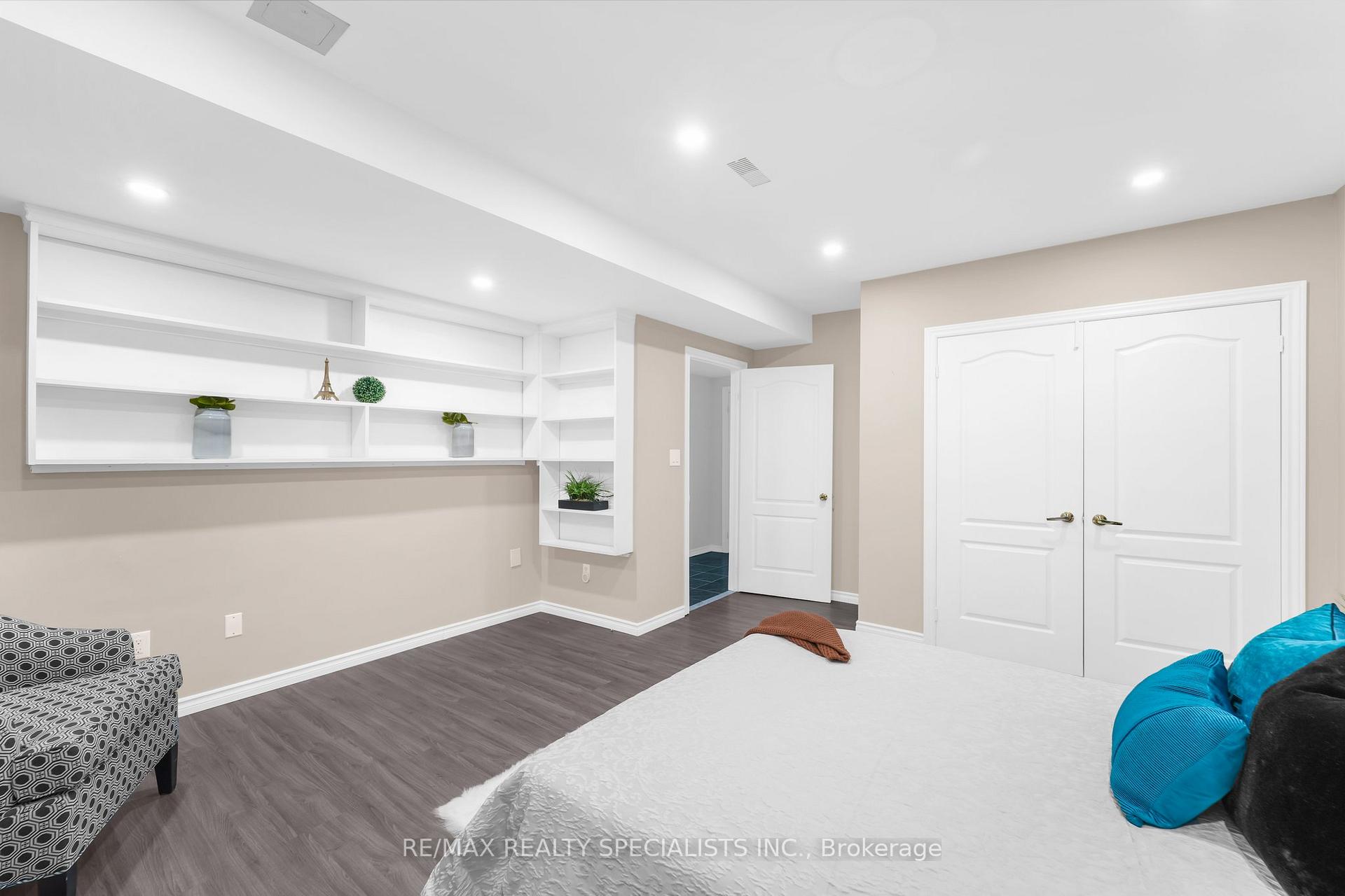 Photo 33 of 73 Baybrook Road, Brampton, Snelgrove — HOMEH