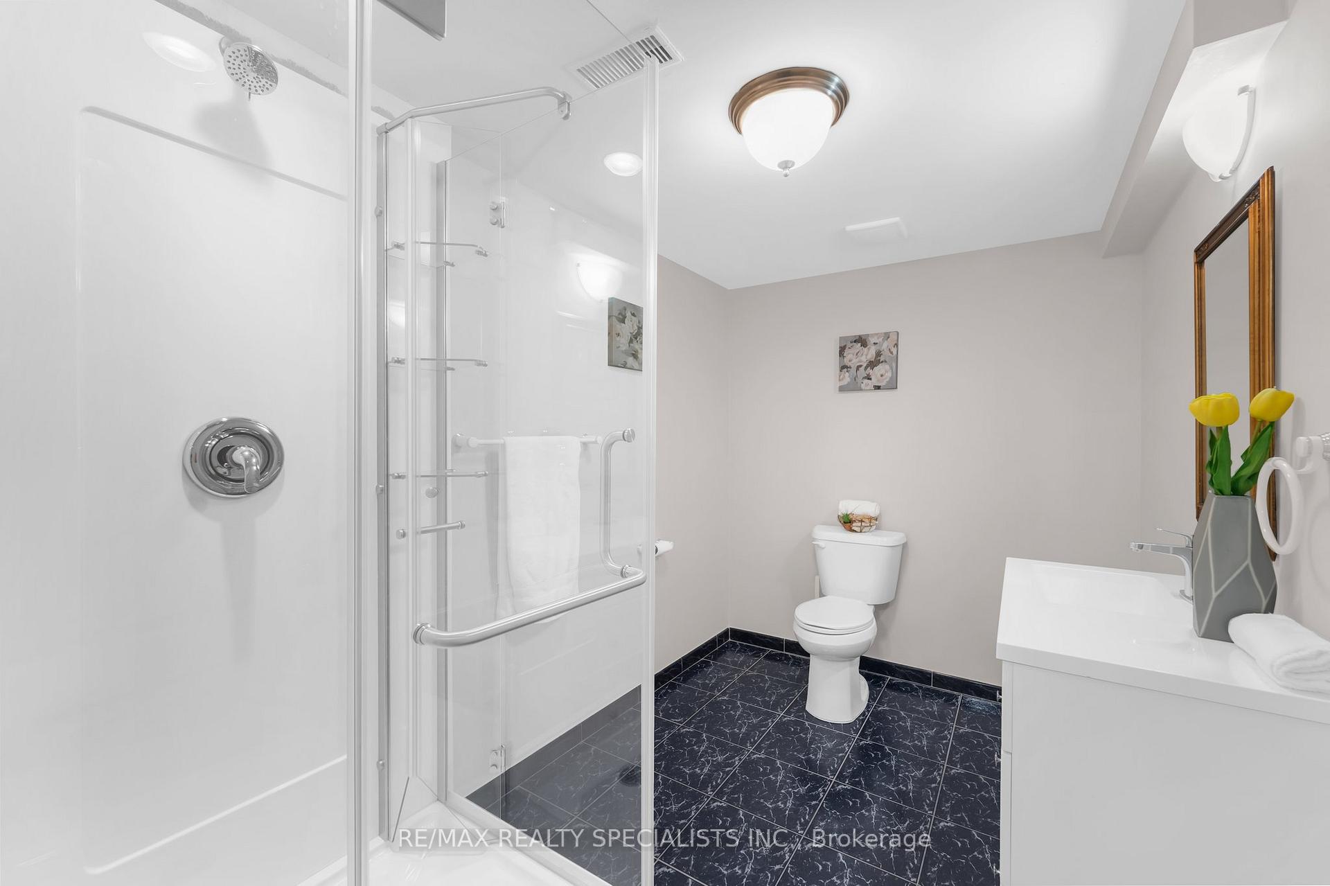 Photo 35 of 73 Baybrook Road, Brampton, Snelgrove — HOMEH