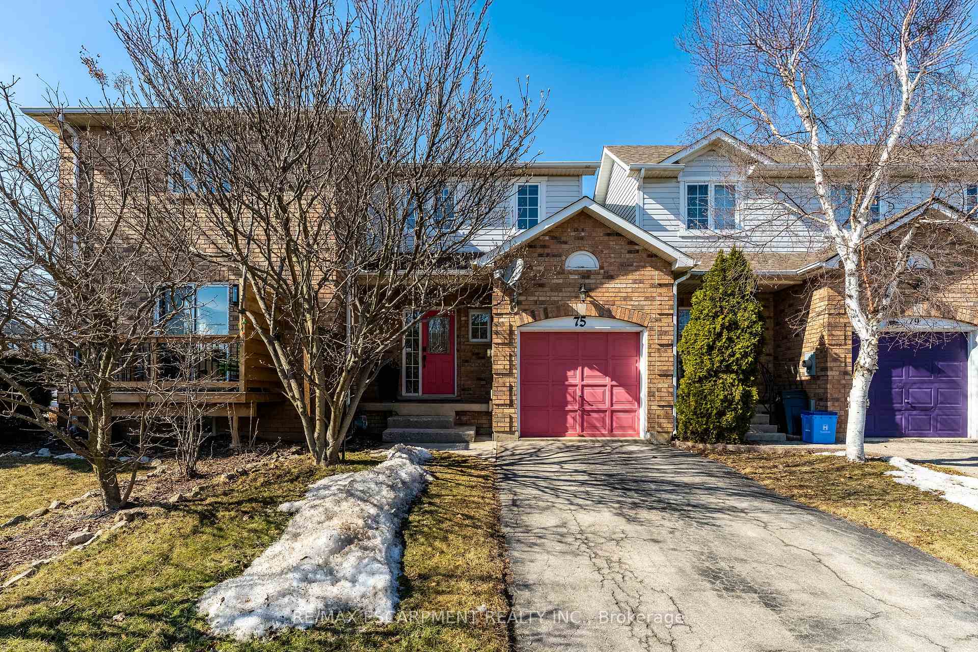 Photo 1 of 75 Kildonan Crescent, Hamilton, Waterdown — HOMEH