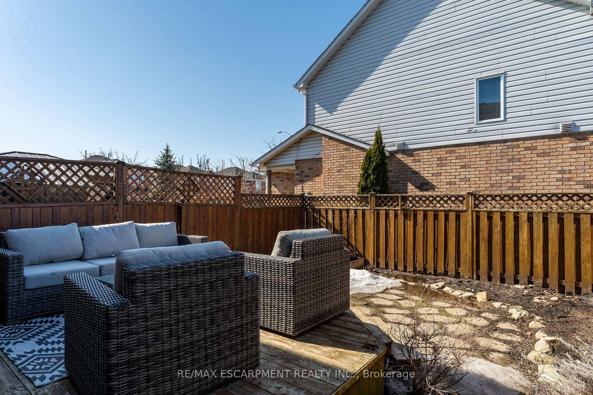 Photo 34 of 75 Kildonan Crescent, Hamilton, Waterdown — HOMEH
