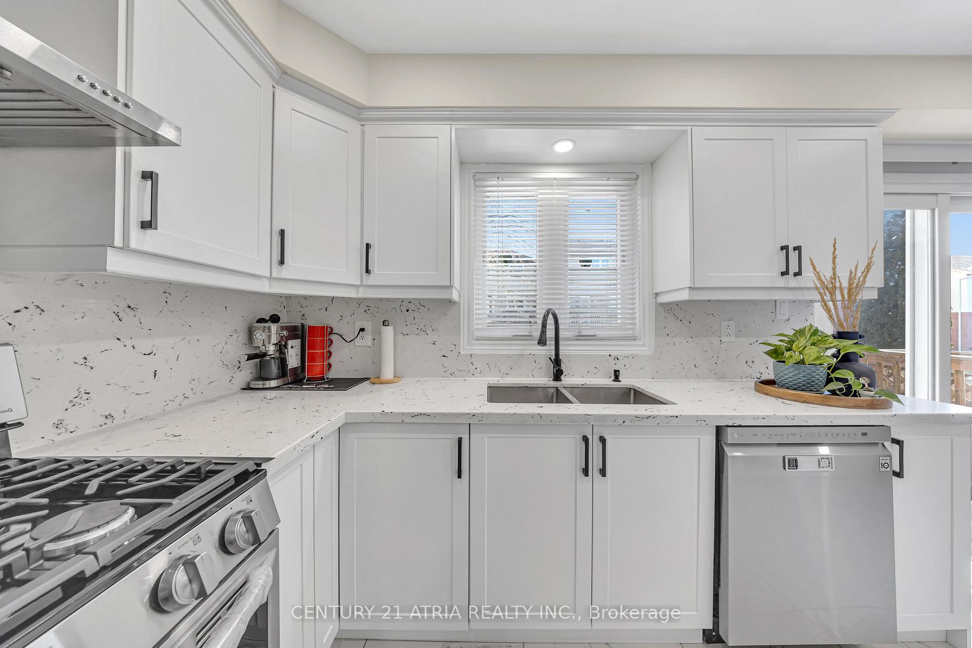 Photo 17 of 57 Carr Drive, Ajax, Central — HOMEH