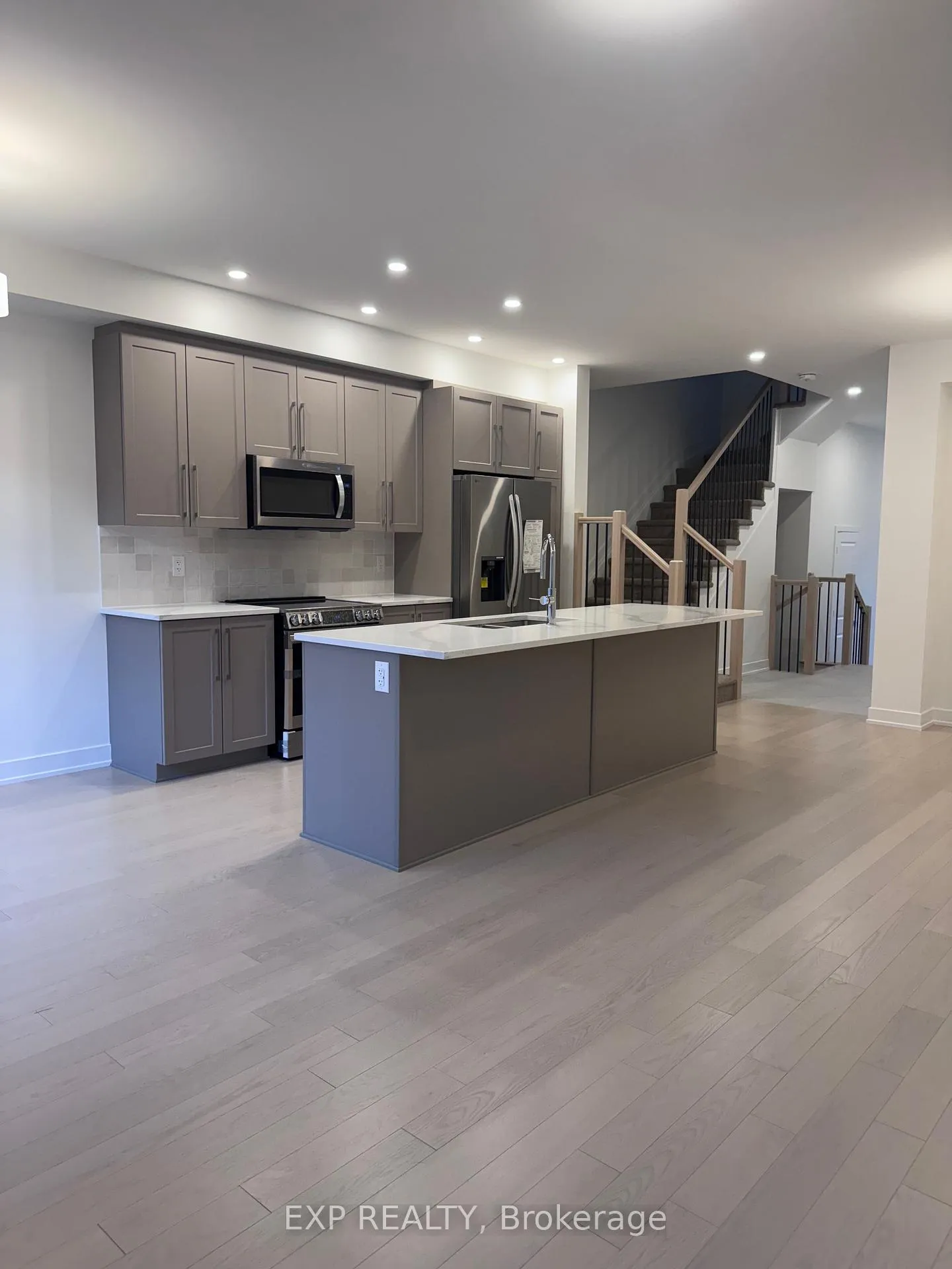 Photo 6 of 130 Sencha Terrace, Ottawa, Barrhaven - Heritage Park — HOMEH