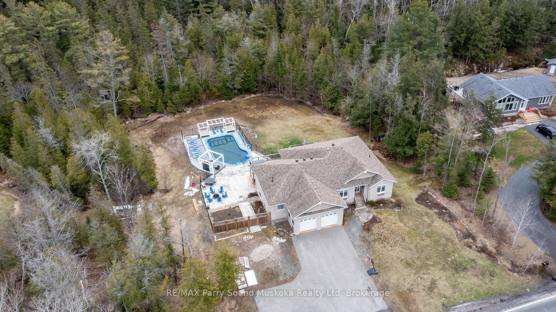 Photo 4 of 13 Lake Forest Drive, McDougall — HOMEH