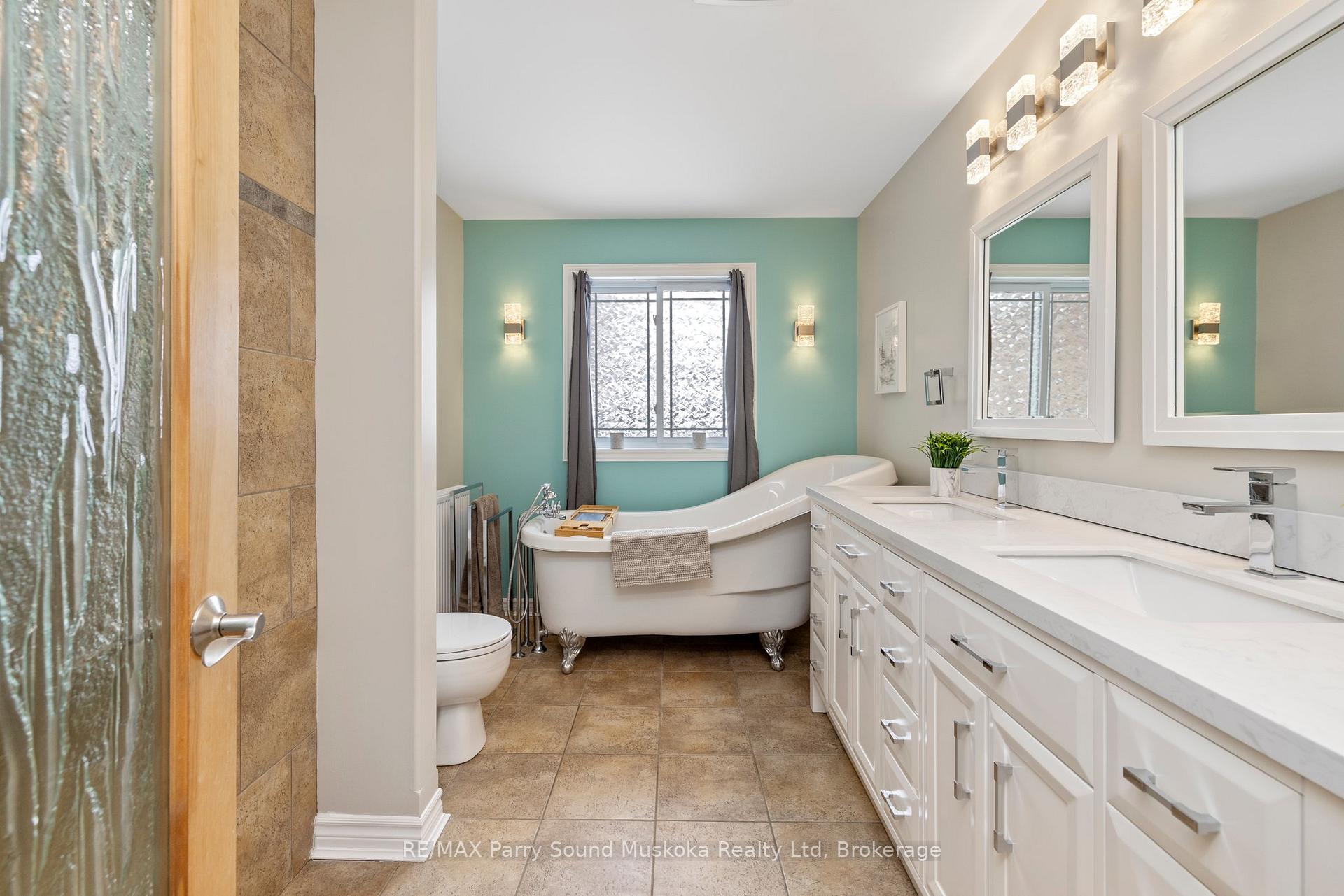 Photo 25 of 13 Lake Forest Drive, McDougall — HOMEH