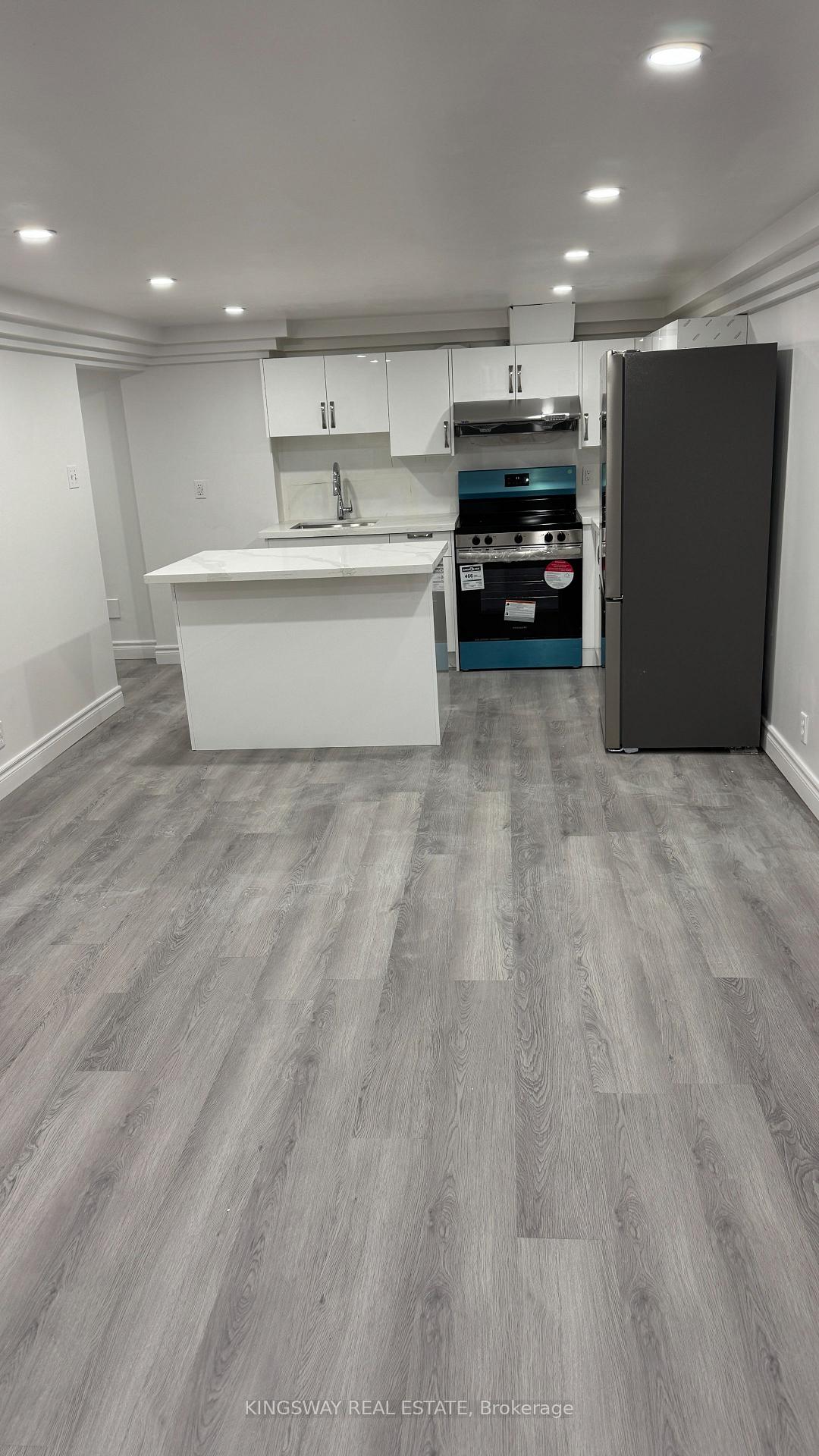 Photo 2 of Unit (Lower), 49 Riverglen Drive, Georgina, Keswick South — HOMEH
