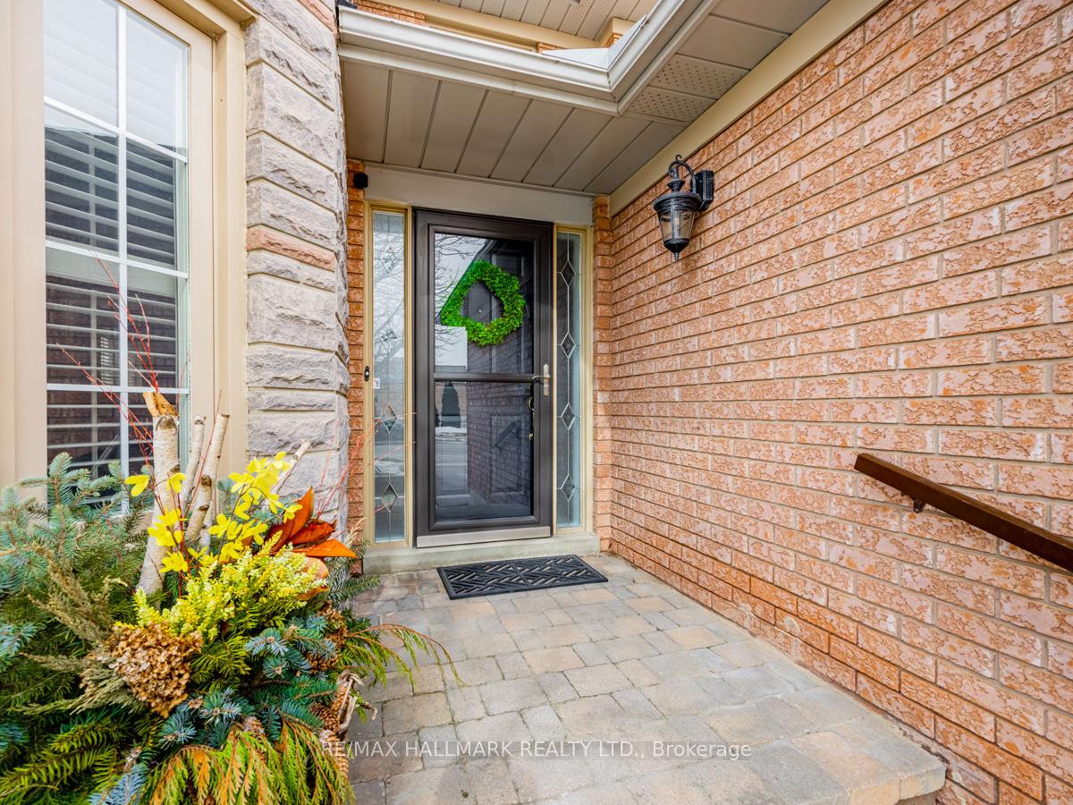 Photo 3 of 26 Mountainberry Road, Brampton, Sandringham-Wellington — HOMEH