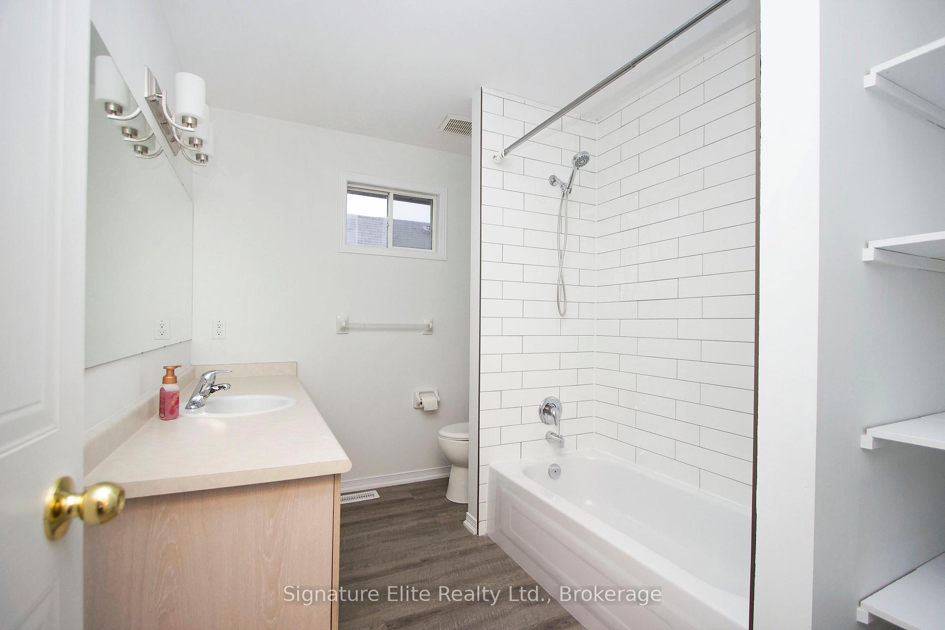 Photo 11 of 45 Mcfeeters Crescent, Clarington, Bowmanville — HOMEH
