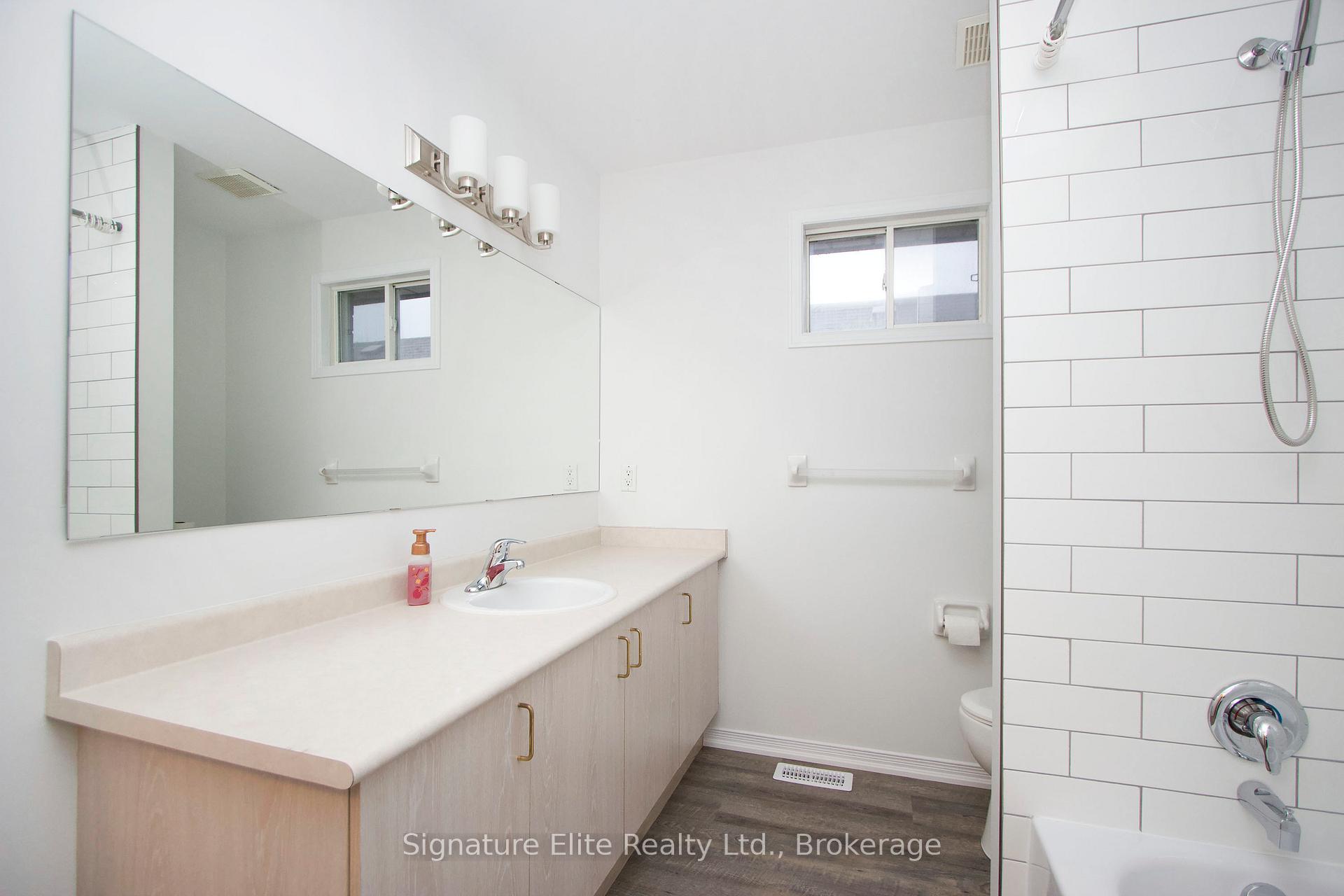 Photo 12 of 45 Mcfeeters Crescent, Clarington, Bowmanville — HOMEH
