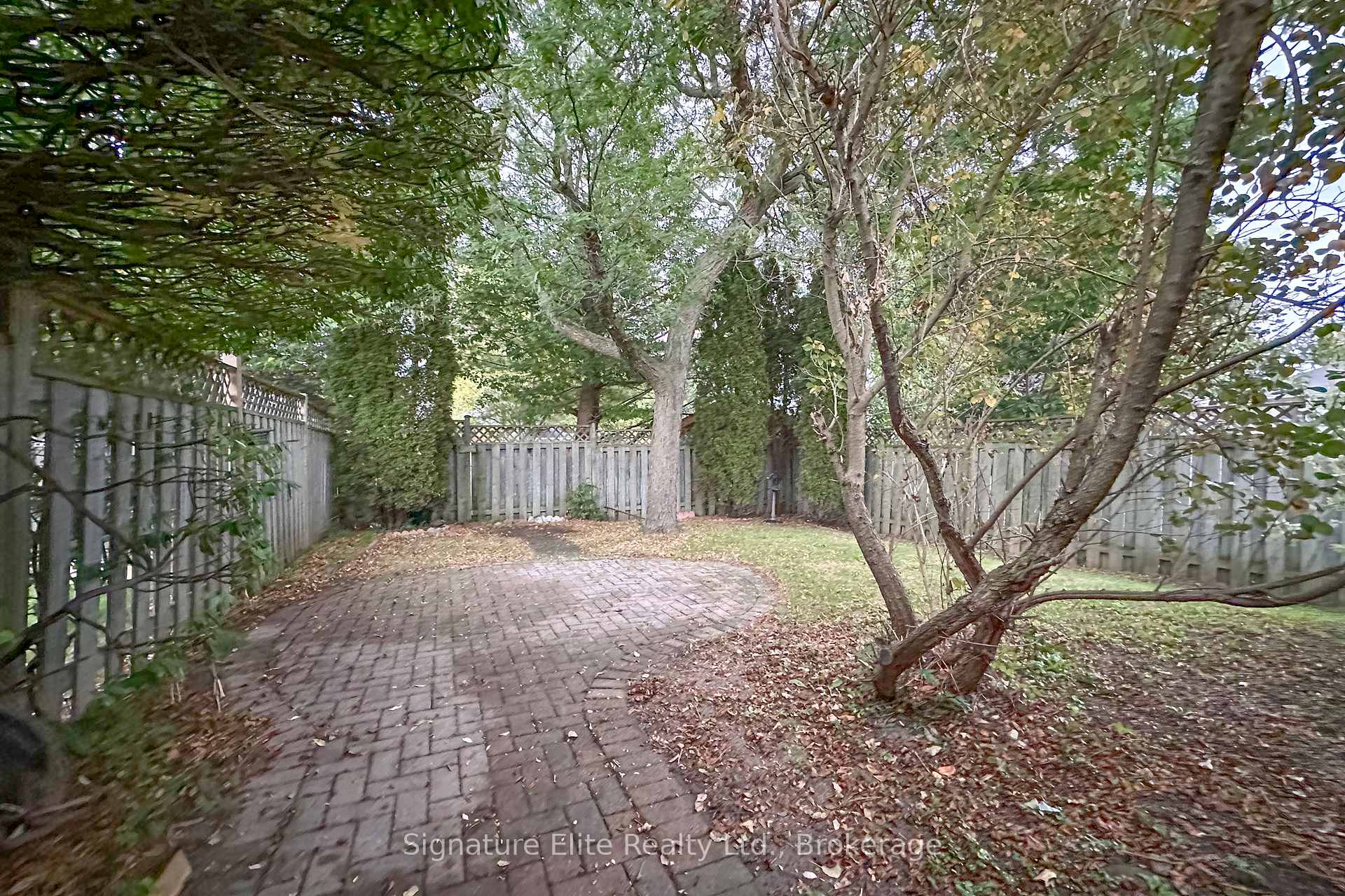 Photo 21 of 45 Mcfeeters Crescent, Clarington, Bowmanville — HOMEH