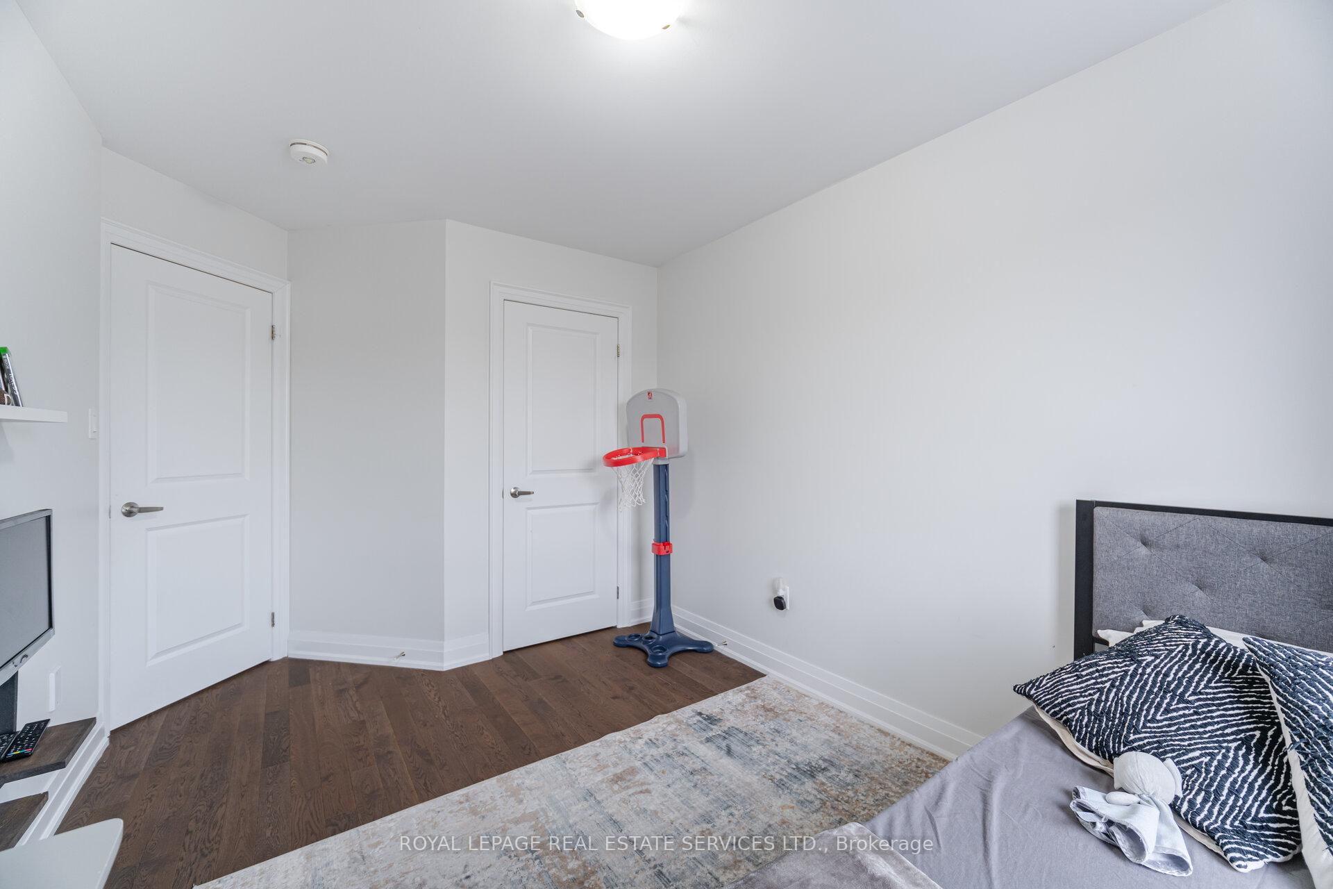 Photo 34 of 33 Lollard Way, Brampton, Bram West — HOMEH