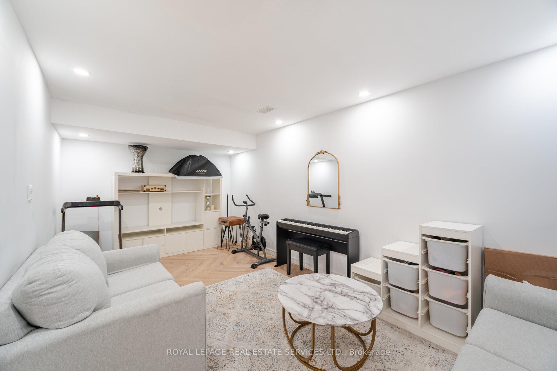 Photo 43 of 33 Lollard Way, Brampton, Bram West — HOMEH