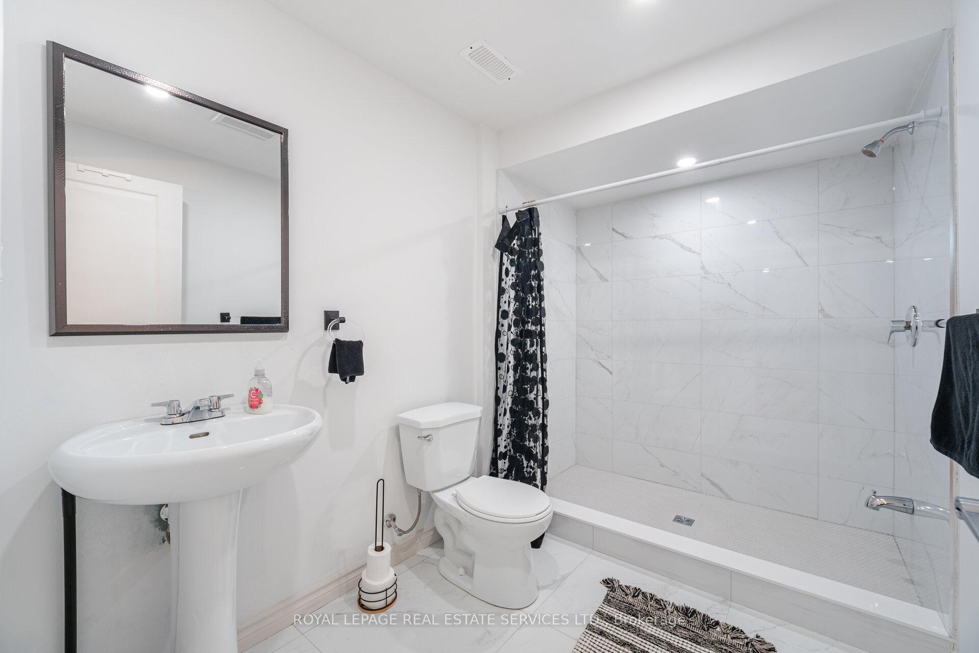 Photo 45 of 33 Lollard Way, Brampton, Bram West — HOMEH