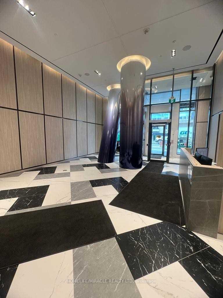 Photo 4 of Unit 5304, 395 Bloor Street E, Toronto, North St. James Town — HOMEH