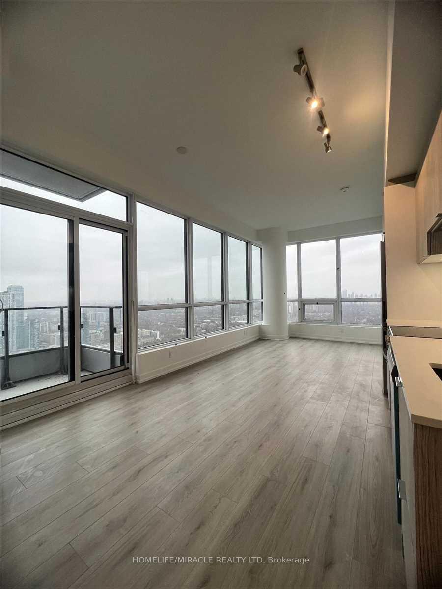 Photo 7 of Unit 5304, 395 Bloor Street E, Toronto, North St. James Town — HOMEH
