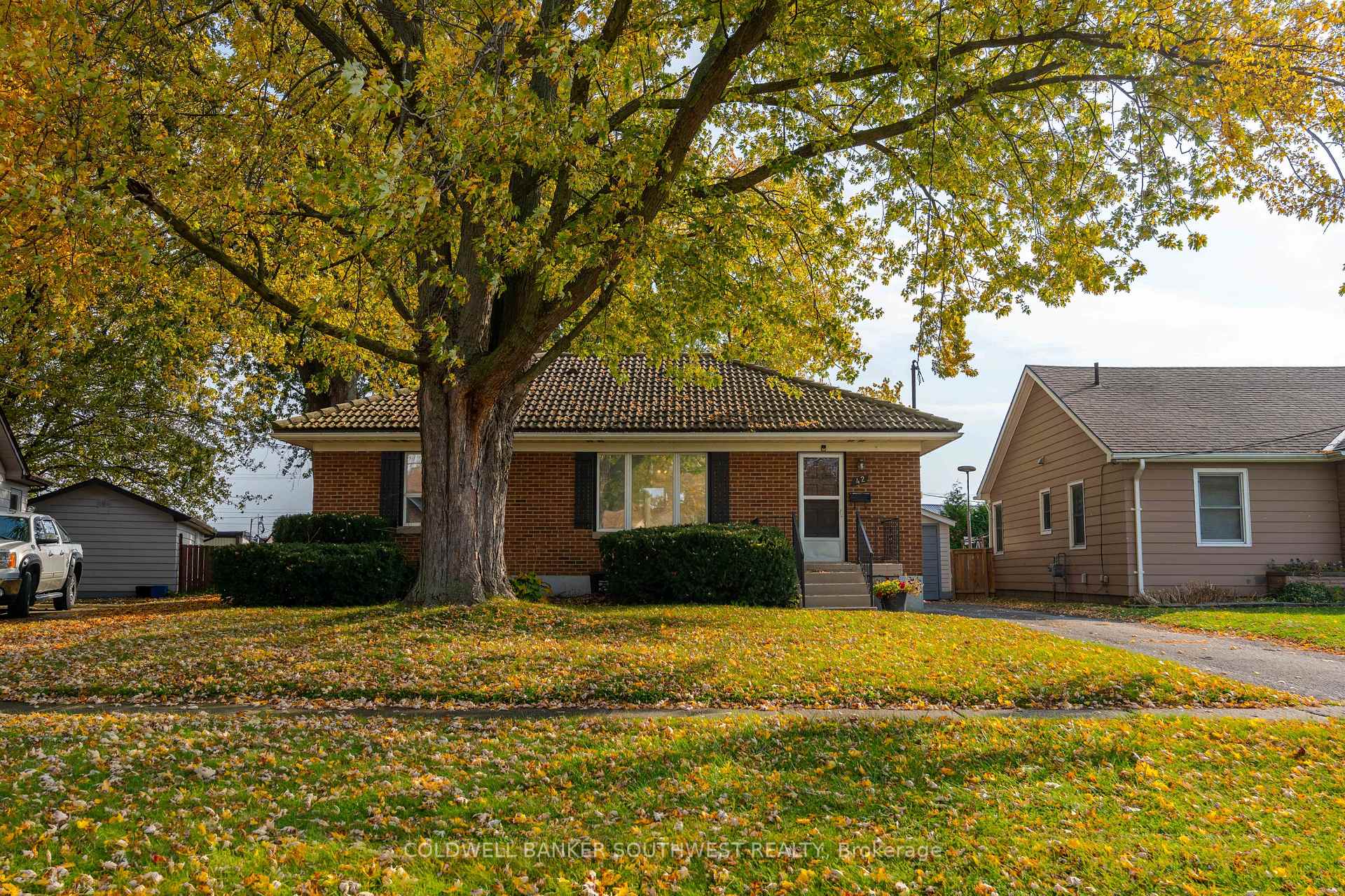Photo 1 of 42 Warwick Drive, Chatham-Kent, Wallaceburg — HOMEH