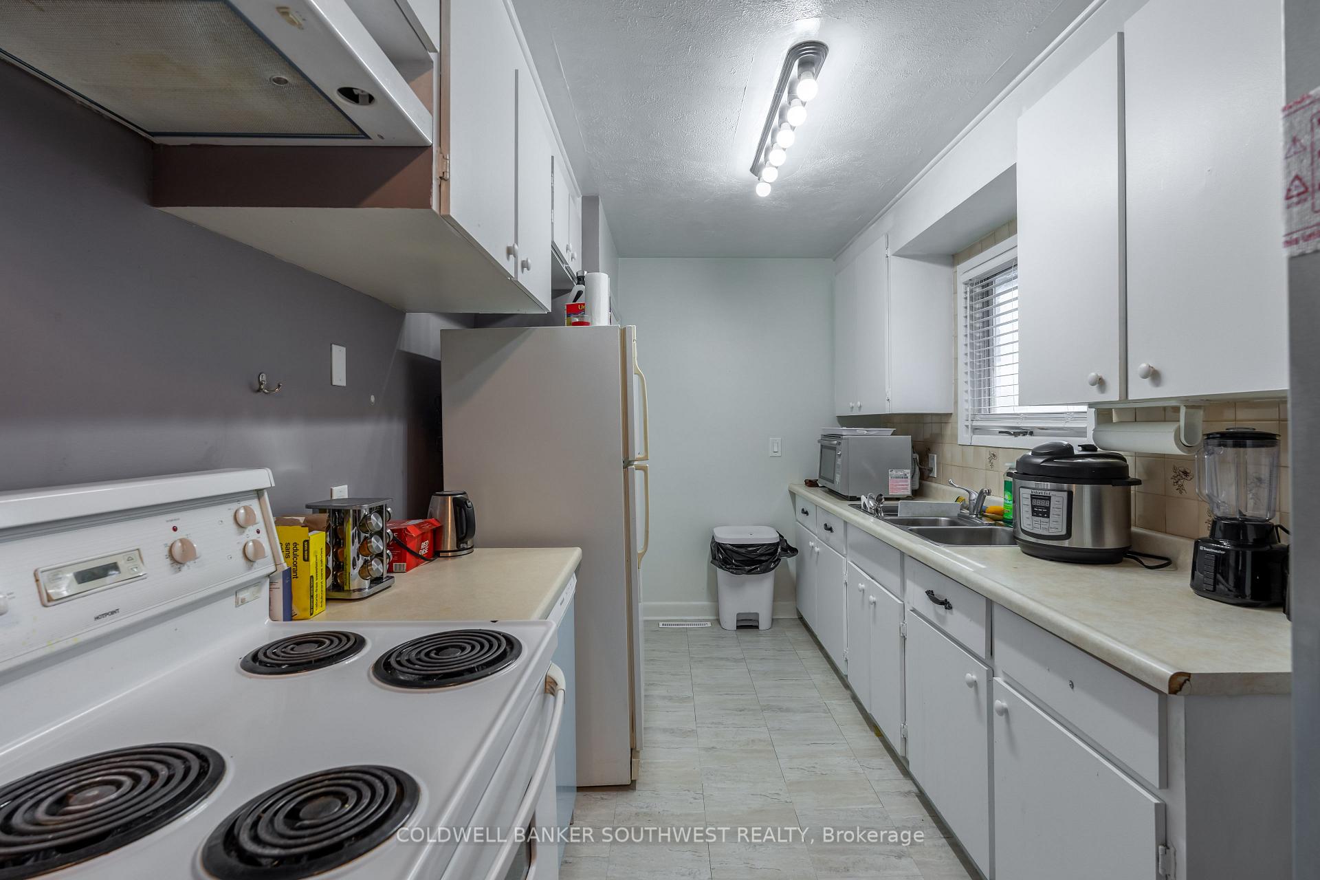 Photo 8 of 42 Warwick Drive, Chatham-Kent, Wallaceburg — HOMEH