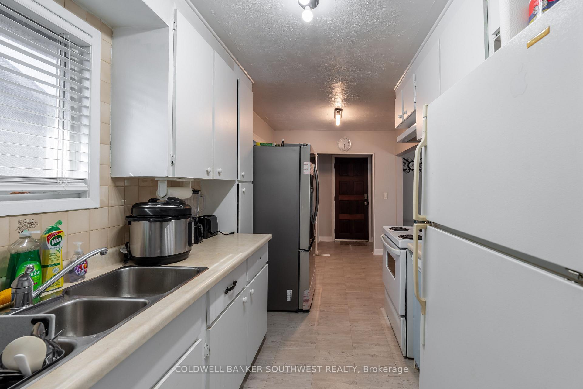 Photo 9 of 42 Warwick Drive, Chatham-Kent, Wallaceburg — HOMEH