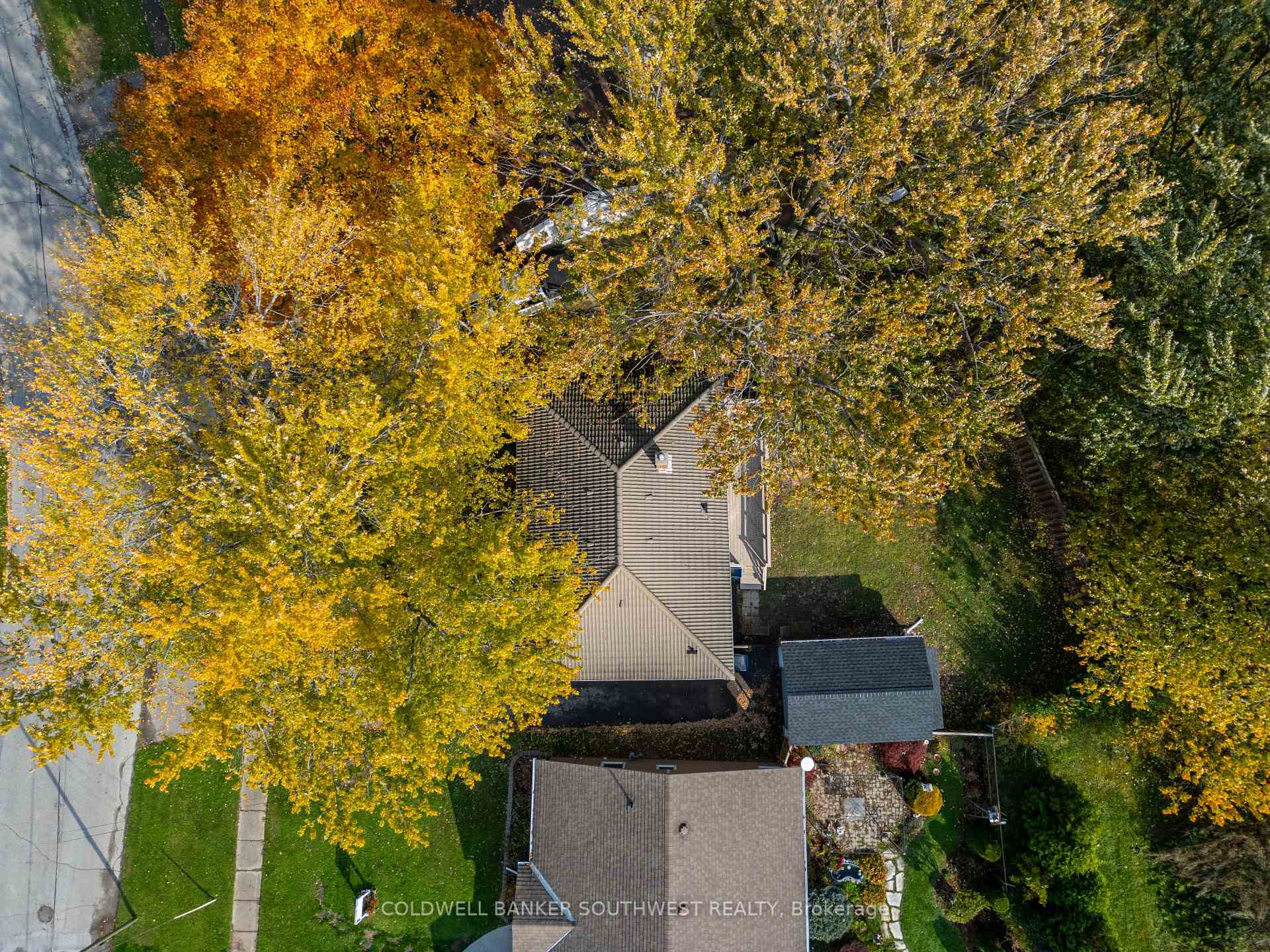 Photo 32 of 42 Warwick Drive, Chatham-Kent, Wallaceburg — HOMEH