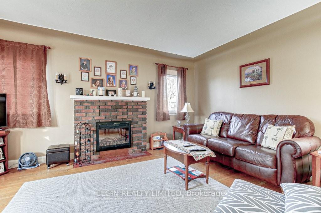 Photo 5 of 128 Myrtle Street, St. Thomas — HOMEH