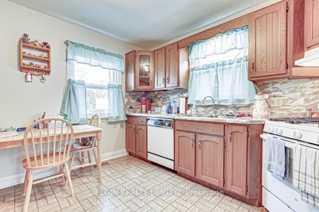 Photo 8 of 128 Myrtle Street, St. Thomas — HOMEH