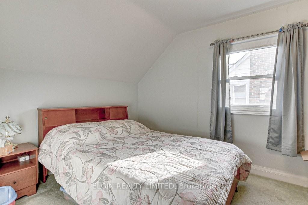 Photo 14 of 128 Myrtle Street, St. Thomas — HOMEH