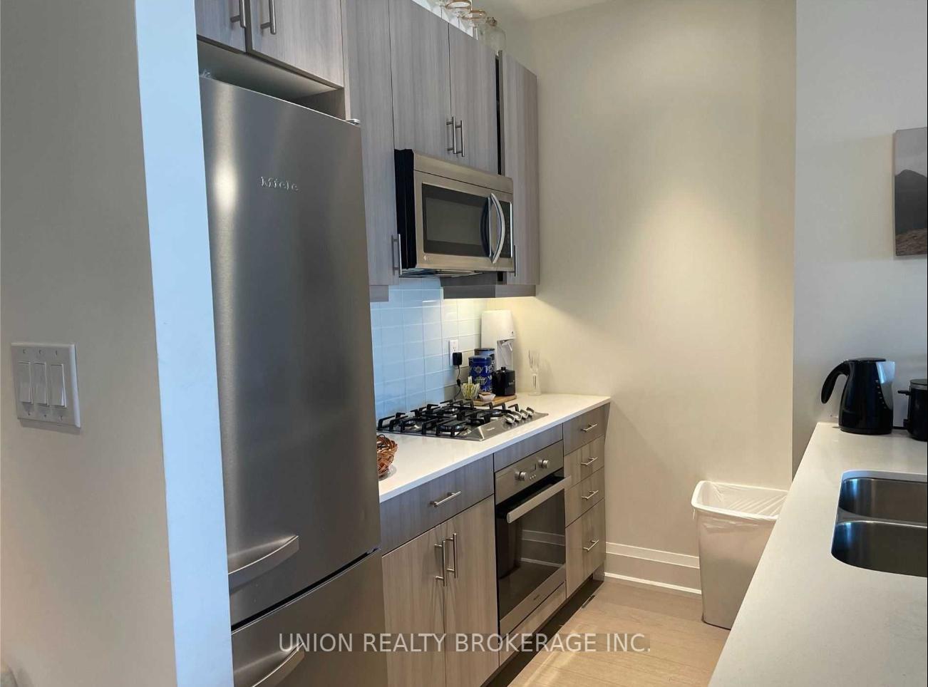 Photo 3 of Unit 307, 365 Beech Avenue, Toronto, The Beaches — HOMEH