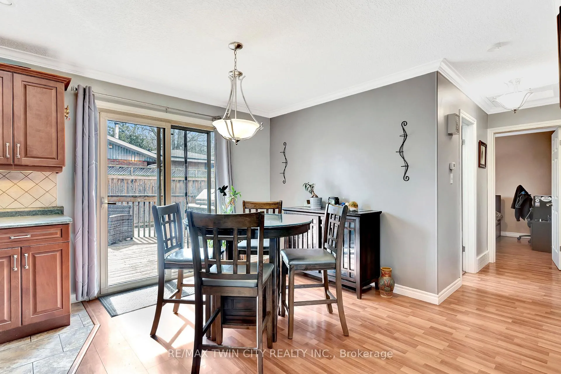 Photo 3 of 22 Victoria Street, North Dumfries — HOMEH