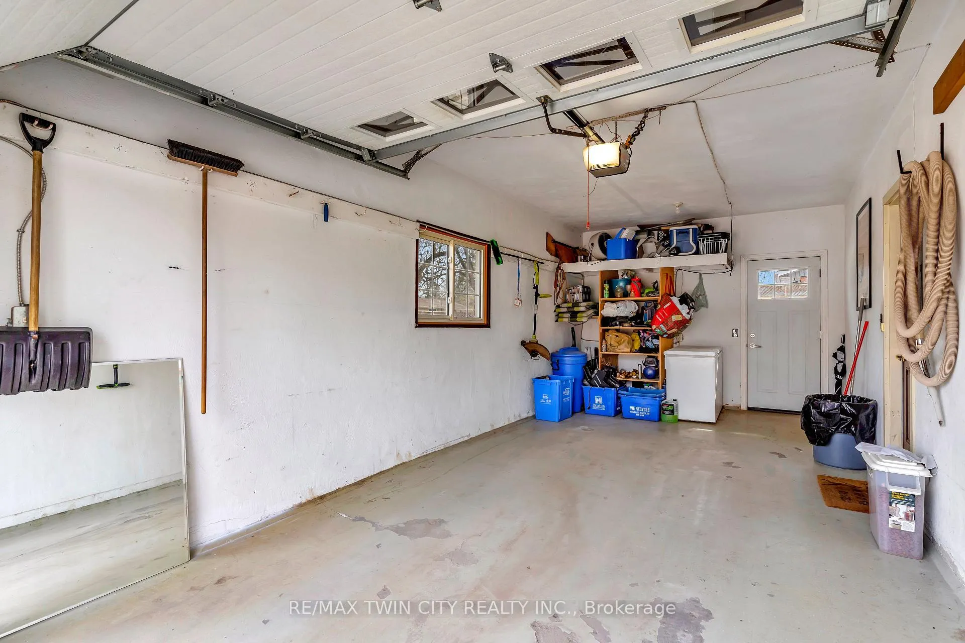Photo 19 of 22 Victoria Street, North Dumfries — HOMEH
