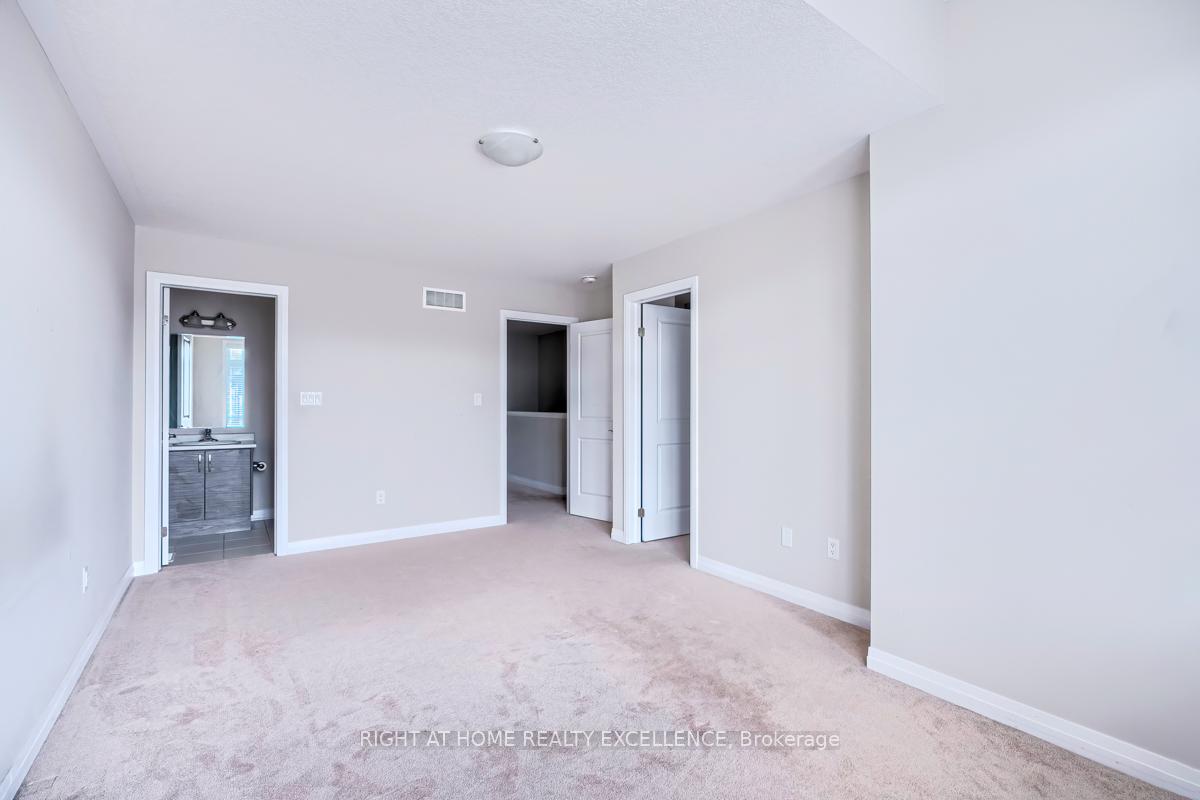 Photo 17 of 47 Fenside Street, Kitchener — HOMEH