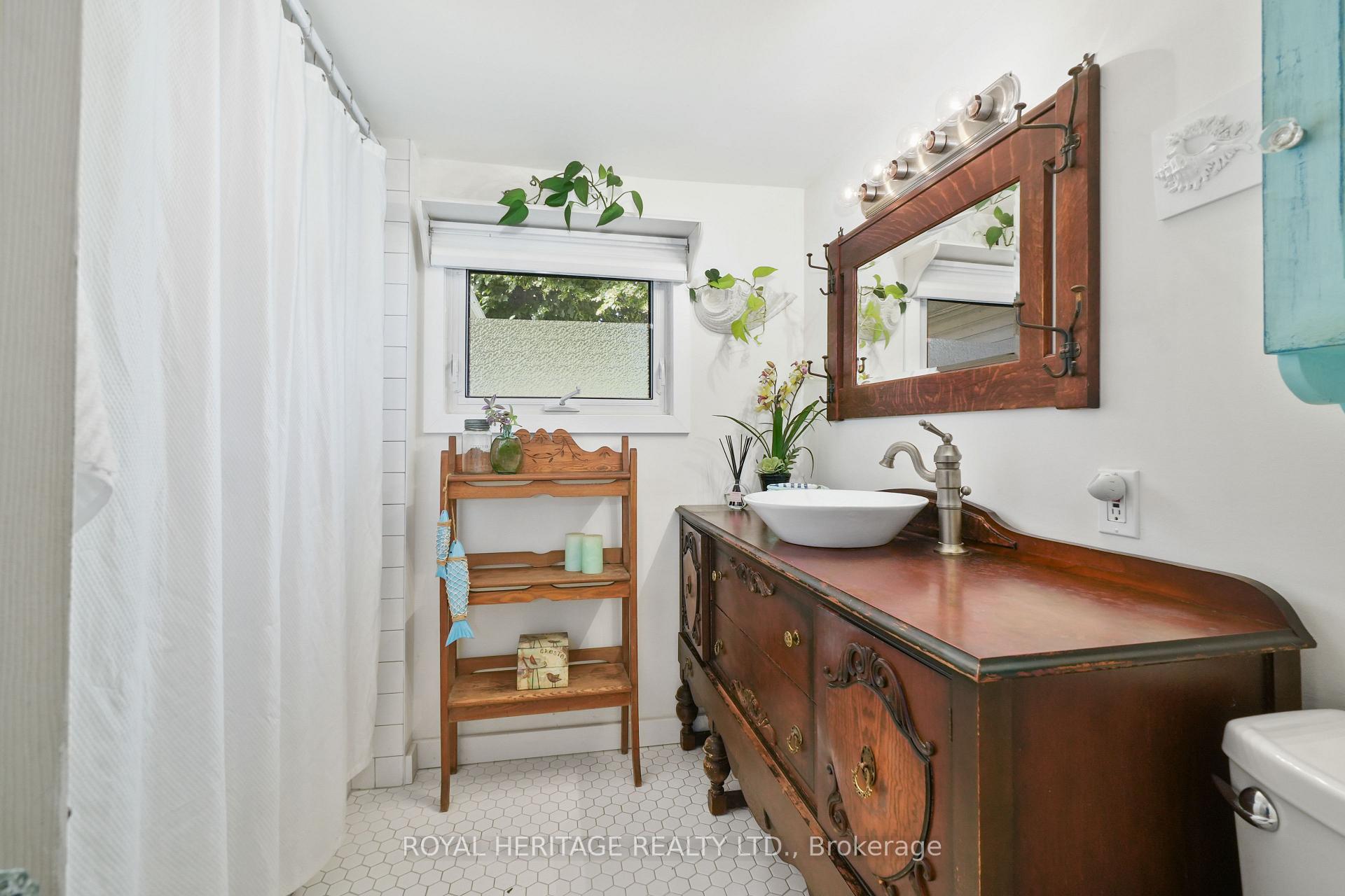 Photo 10 of 50 Willow Point Road, Brighton, Rural Brighton — HOMEH