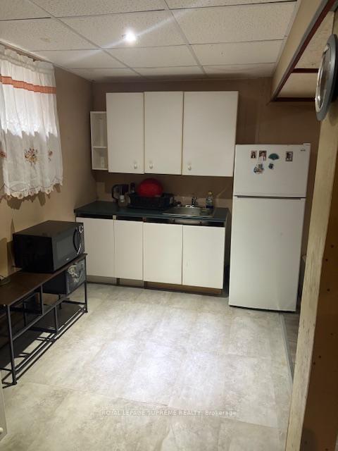 Photo 2 of 187 Park Row N, Hamilton, Crown Point — HOMEH