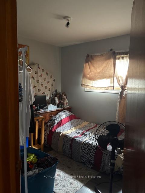 Photo 8 of 187 Park Row N, Hamilton, Crown Point — HOMEH