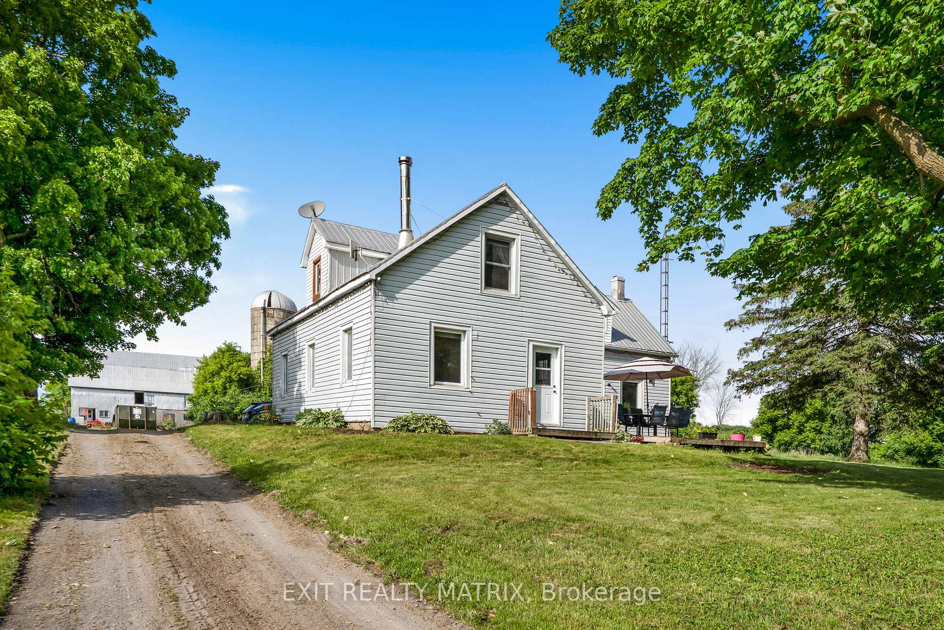 Photo 2 of 665 Greenlane Road, Champlain, Champlain Twp — HOMEH