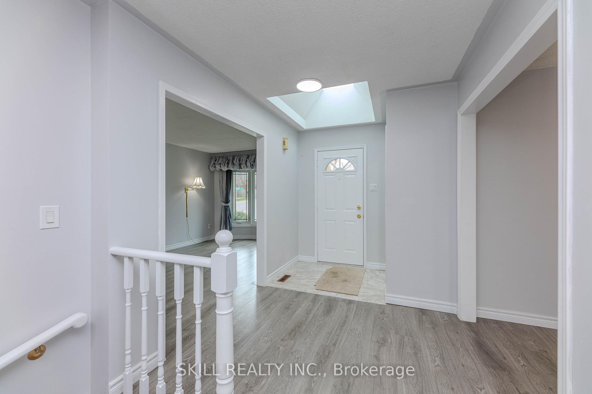 Photo 7 of 1 Nugent Court, Barrie, Northwest — HOMEH